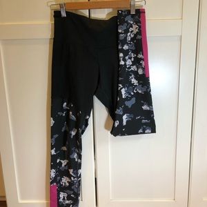 Champion Color Blocked Leggings Size Medium